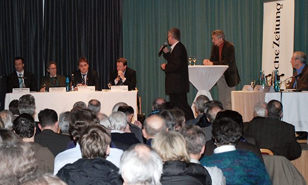 Podiumsdiskussion, Teilnehmer, Moderator